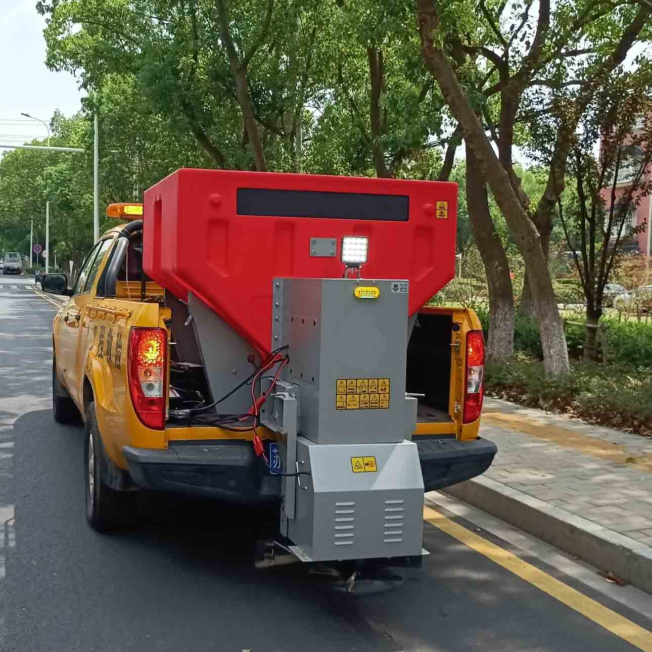 Salt Spreader - Buy Salt Spreader Product on IKOM machinery